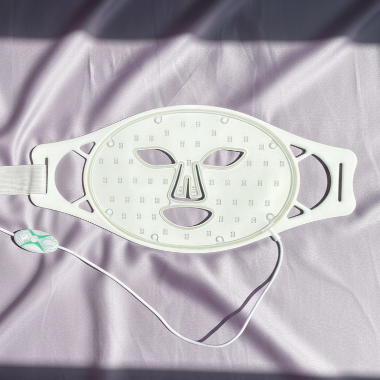 Masque LED Visage Upskin – Intégrez la luminothérapie professionnelle à votre routine
